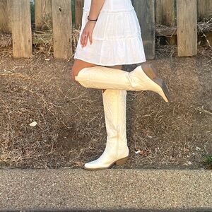 White boots 8 1/2